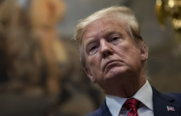 Trump, veto hakkını ilk kez kullandı