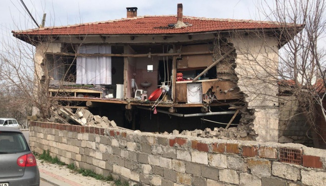 Denizli'de 5,5 büyüklüğünde deprem