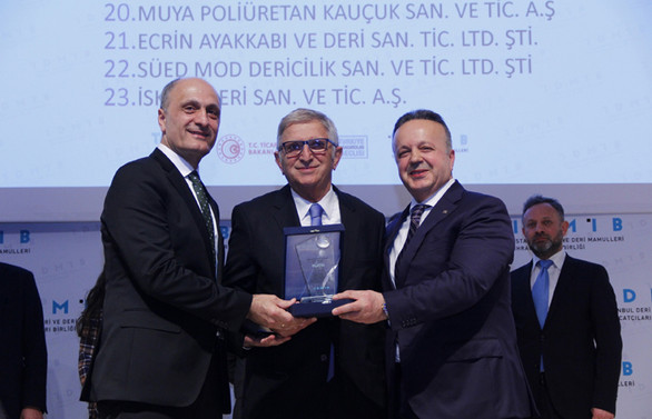 'İhracatta Fark Yaratanlar' ödüllerini aldı