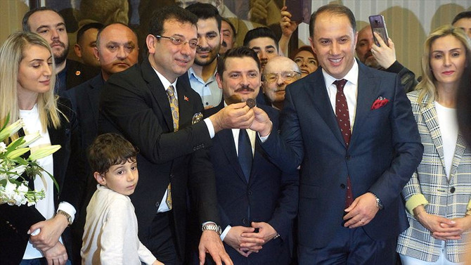 İmamoğlu, görevi Çalık'a devretti