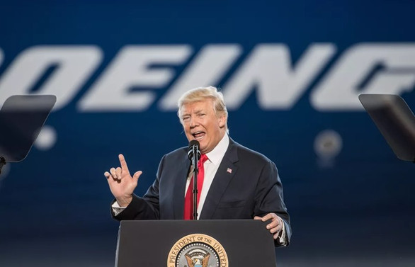 Trump'tan Boeing'e tavsiye: Yeni bir markayla piyasaya sürerdim