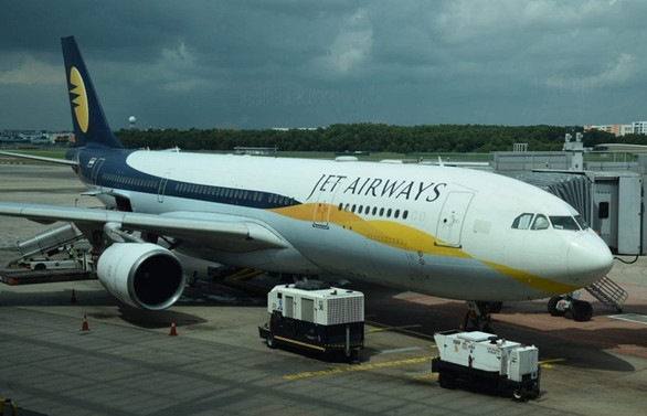 Jet Airways tüm faaliyetlerini askıya aldı