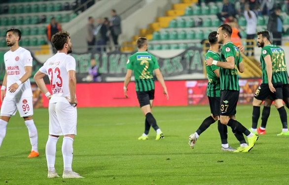 Kupada ilk finalist Akhisar