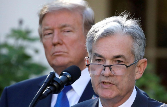 Trump'tan Powell'a: Sana takılıp kaldım