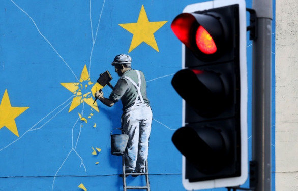 Brexit her çeyrekte 6.6 milyar sterlin götürdü