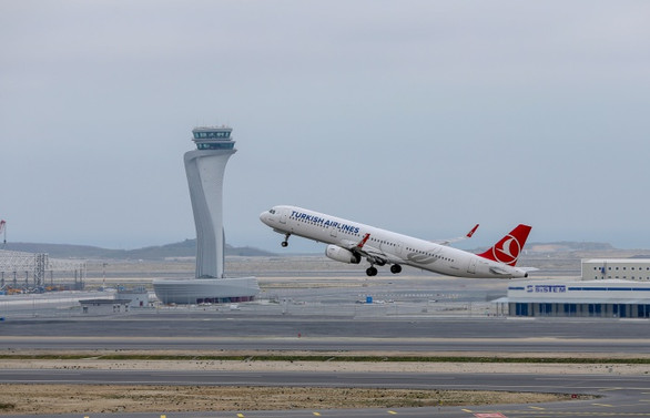 İstanbul'da uçuşlara başlandı
