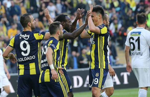 Fenerbahçe rahatladı, Akhisar küme düştü