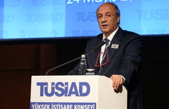 Türkiye ekonomi, iç siyasi yapı ve dış politikada sıkıştı