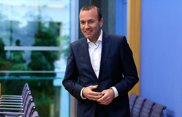'Taht oyunları'nda ilk perde: Weber'in şansı azalıyor
