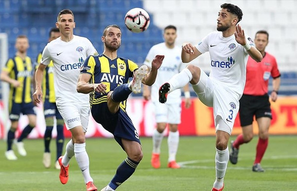 Fenerbahçe deplasmanda kazandı