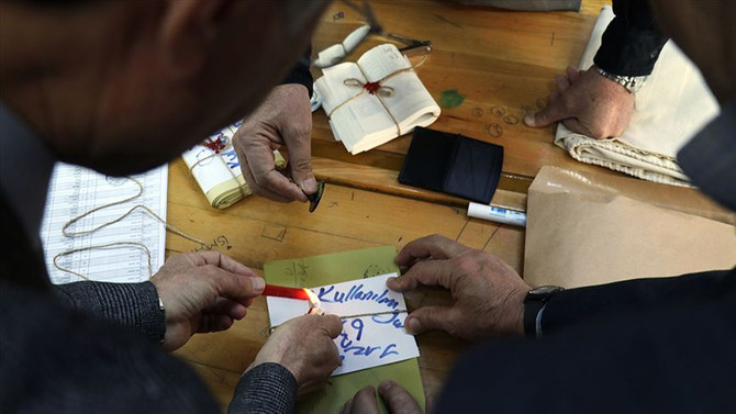 AA: Seçimlerde 43 kişinin FETÖ irtibatı bulundu