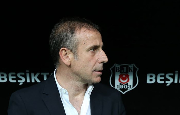 Beşiktaş Abdullah Avcı ile 3 yıllığına anlaştı