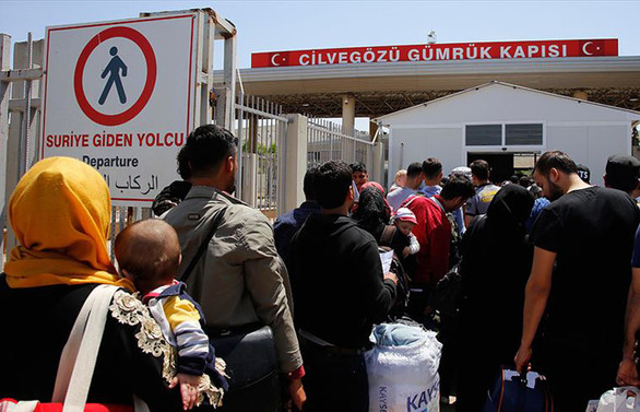 Suriyelilerin bayram dönüşleri başladı