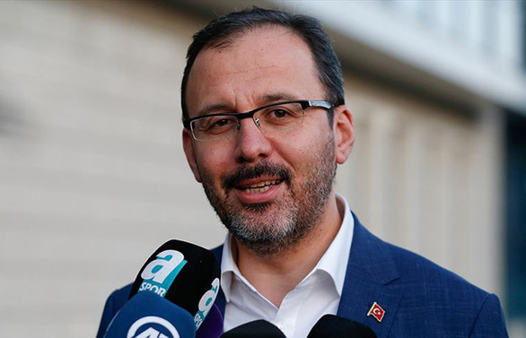 Bakan Kasapoğlu milli takıma destek için İzlanda'da