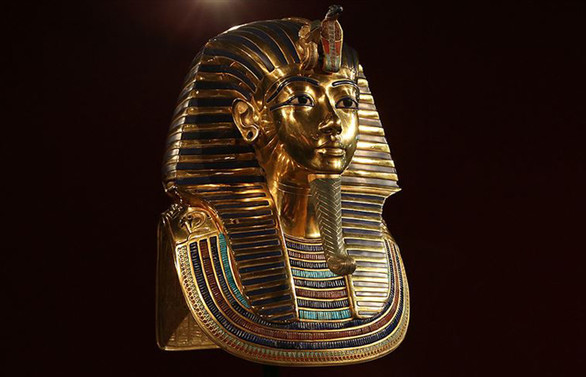 Mısır İngiltere'den firavun Tutankhamun'un altın heykel başını istiyor