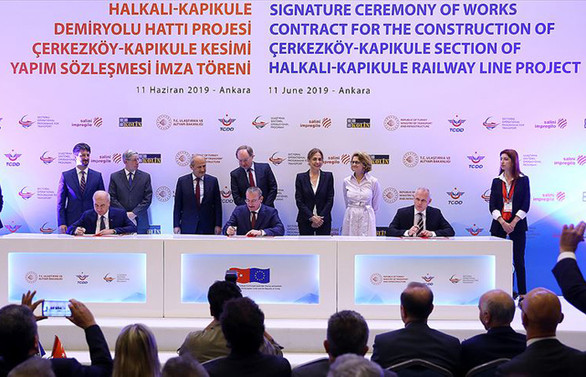 Avrupa ile yüksek standartlı demir yolu bağlantısı için imzalar atıldı