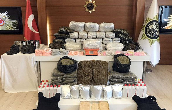 İstanbul'da uyuşturucu operasyonu: 10 kişi tutuklandı