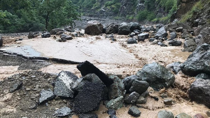 Pakdemirli: Araklı'daki selde 3 kişi yaşamını yitirdi, 7 kişi kayıp