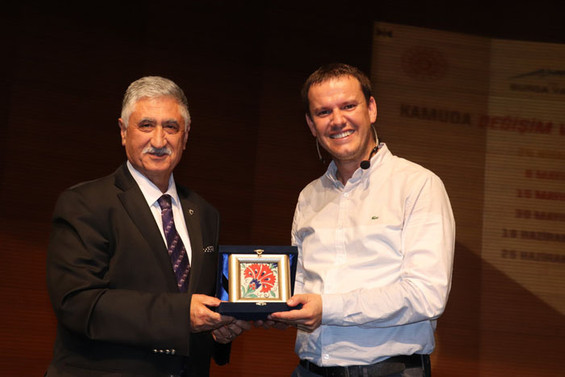 Kamuda değişim ve dijital dönüşüme katkı