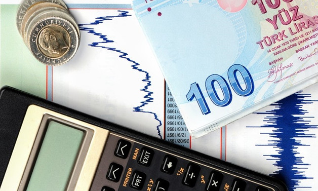 Türk Lirası negatif ayrıştı