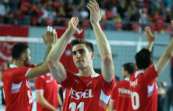 A Milli Erkek Voleybol Takımı finale yükseldi