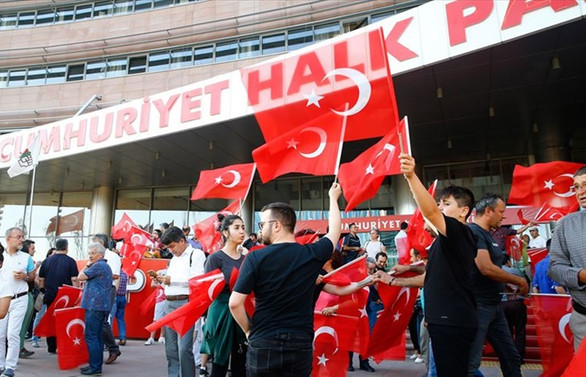 CHP'de ilk sonuçlar sevinçle karşılandı