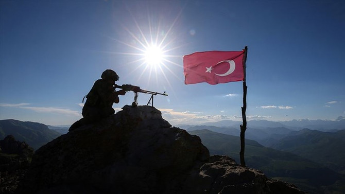 Hakkari'de bir asker şehit oldu