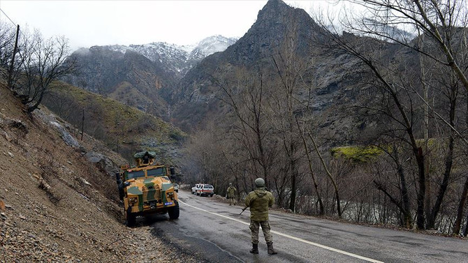 Mağarada kıstırılan 5 terörist etkisiz hale getirildi