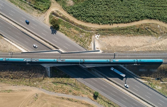 Çerkezköy-Kapıkule demir yolu hattında imzalar atılıyor