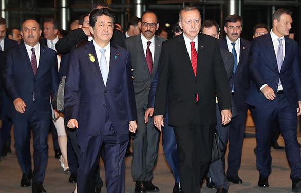 Cumhurbaşkanı Erdoğan Japonya Başbakanı Abe ile bir araya geldi