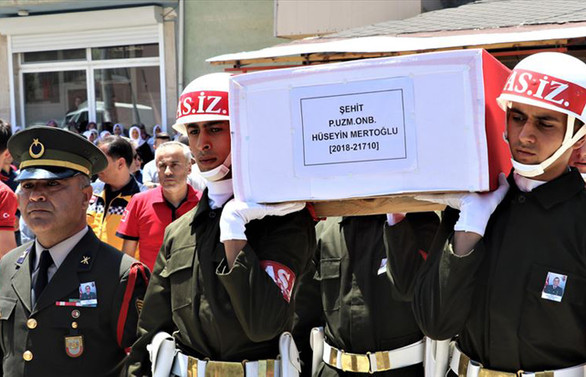 Şehit uzman onbaşı son yolculuğuna uğurlandı