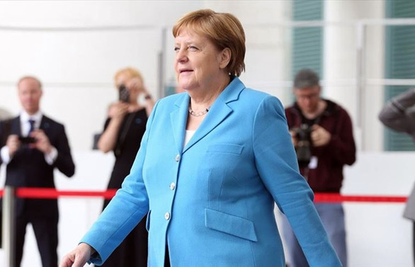 Merkel: IMF Başkanı Avrupalı olmalı