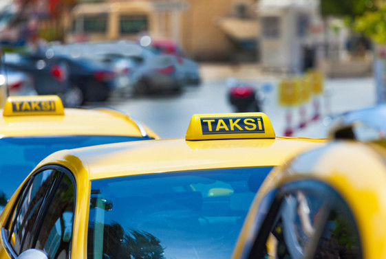 Taksilerde kısa mesafeye indi-bindi ücreti de çözüm olmadı