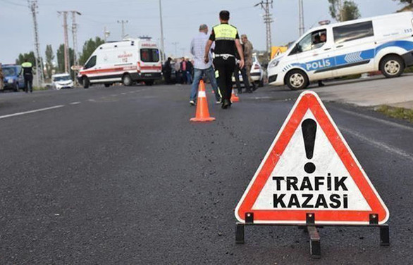 Eskişehir'de trafik kazası: 3 ölü, 6 yaralı