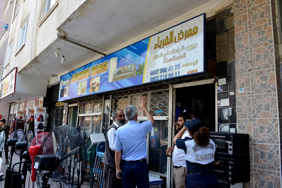 Mersin'de Arapça tabelalara uyarı