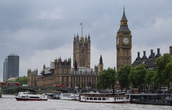 Anlaşmasız Brexit'i zorlaştıracak teklif kabul edildi