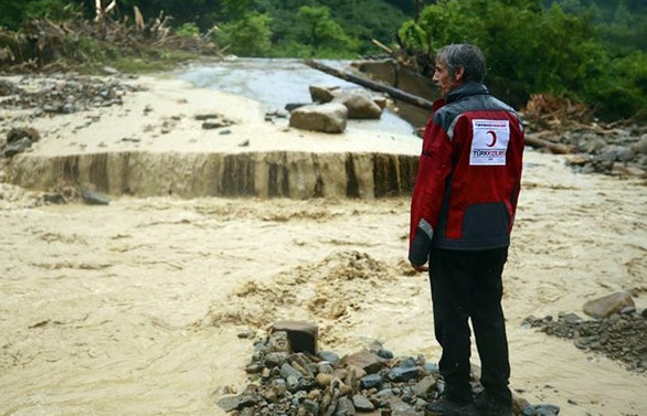 Düzce'de su baskını: 69 kişi kurtarıldı