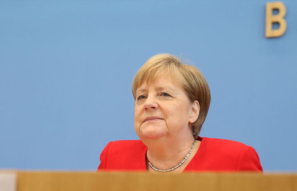 Merkel: Diplomatik girişimleri önemli buluyorum