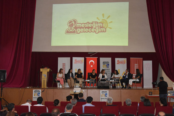‘Mesleğim Geleceğim’ projesinde tecrübeler konuştu