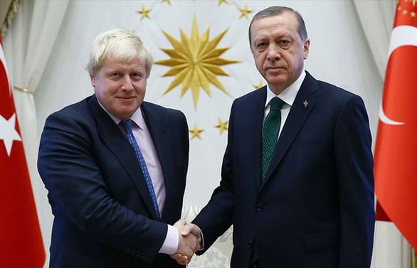 Cumhurbaşkanı Erdoğan'dan İngiltere Başbakanı Johnson'a tebrik