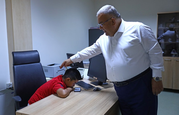 Cep telefonları çocuklar için daha riskli