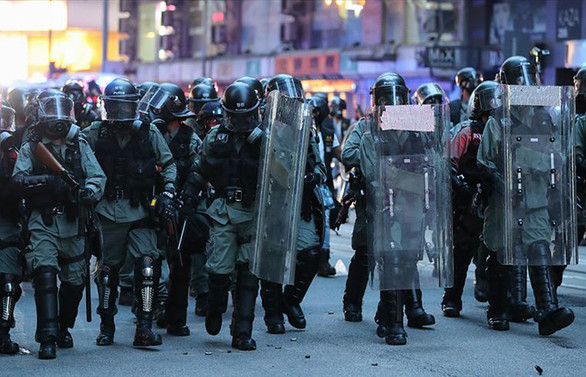 Çin'den Hong Kong hükümeti ve polisine destek