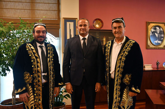 Özbek iş dünyasından Dündar’a ziyaret
