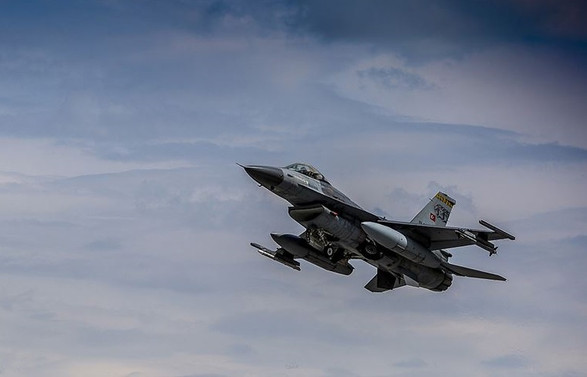 Irak'ın kuzeyine hava harekatı