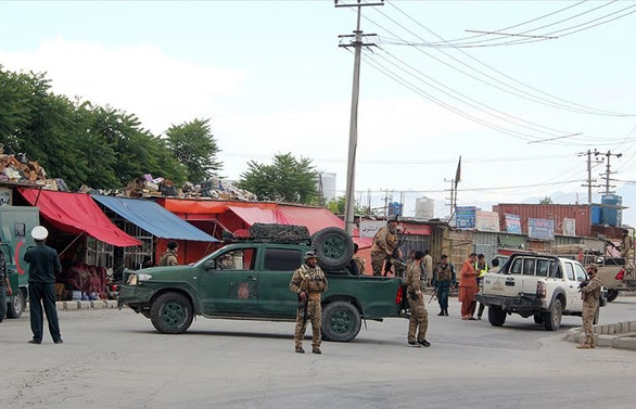 Afganistan'da camiye saldırı: 2 ölü, 20 yaralı