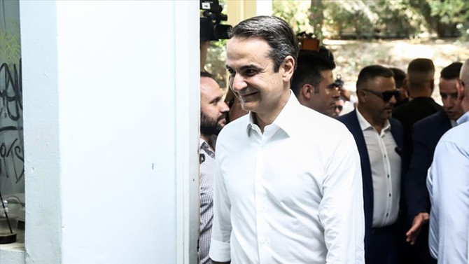 Türkiye'den Miçotakis'e seçim tebriği