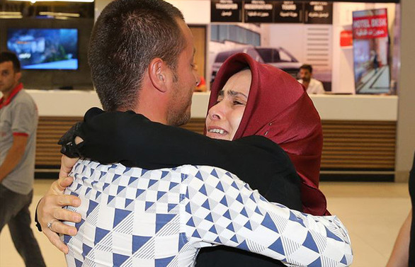Serbest bırakılan Türk gemiciler İstanbul'a geldi