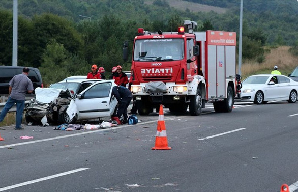 Anadolu Otoyolu'nda trafik kazası: 13 yaralı