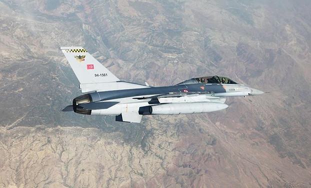 Irak'ın kuzeyine hava harekatı
