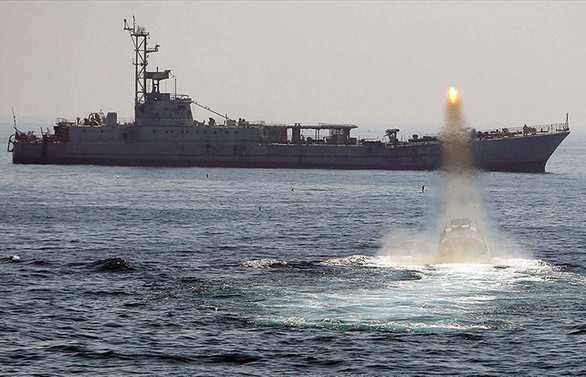 İran, Aden Körfezi'ne savaş gemisi gönderdi